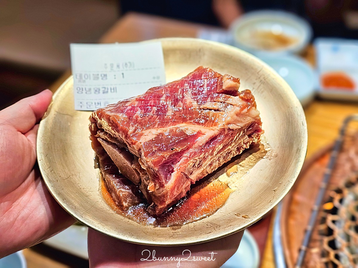 首爾美食｜王妃家明洞總店：韓式烤肉、韓牛必吃名店，歐巴桌邊代烤服務超貼心 @兔兒毛毛姊妹花