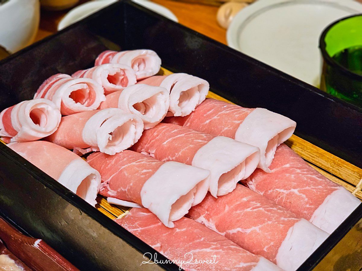 沖繩名護美食｜やんばるダイニング 松の古民家：百年古宅享用正宗Agu豬涮涮鍋與道地料理 @兔兒毛毛姊妹花