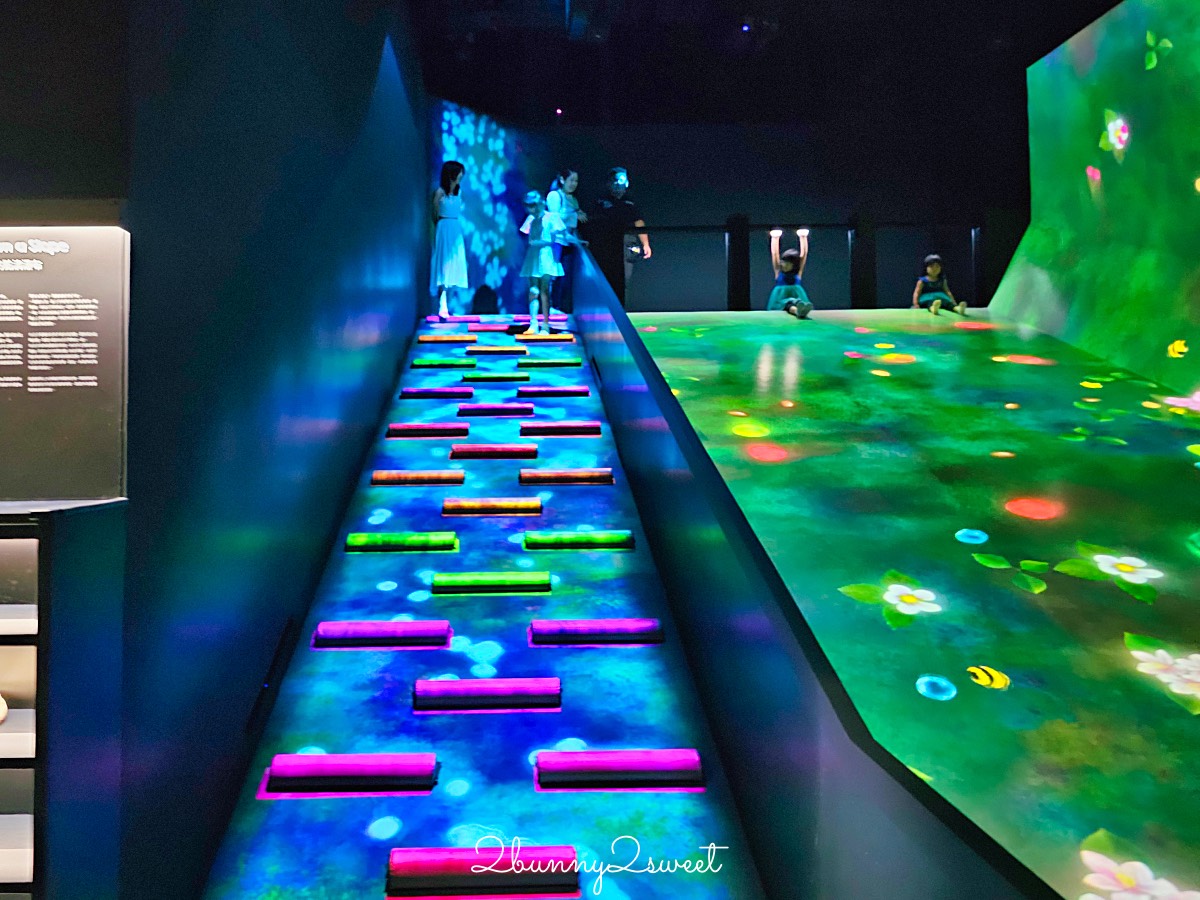 沖繩【沖繩 teamLab 未來園】沉浸式光影藝術親子樂園、雨天也能玩的室內景點 @兔兒毛毛姊妹花