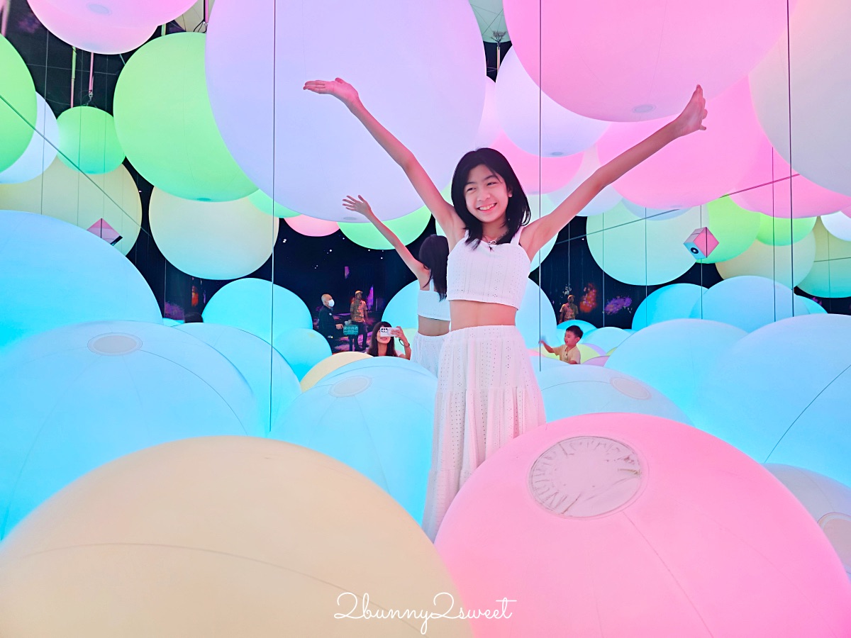 沖繩【沖繩 teamLab 未來園】沉浸式光影藝術親子樂園、雨天也能玩的室內景點 @兔兒毛毛姊妹花