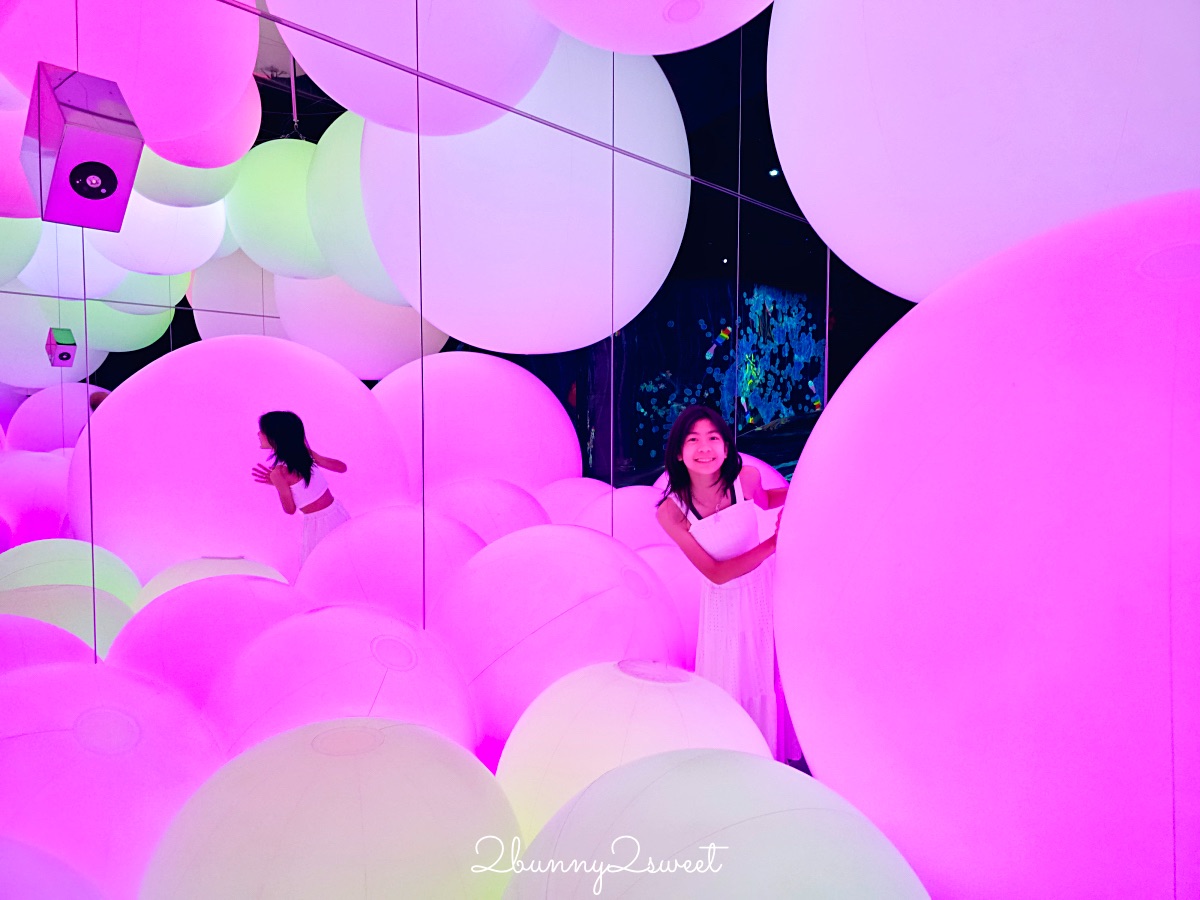 沖繩【沖繩 teamLab 未來園】沉浸式光影藝術親子樂園、雨天也能玩的室內景點 @兔兒毛毛姊妹花