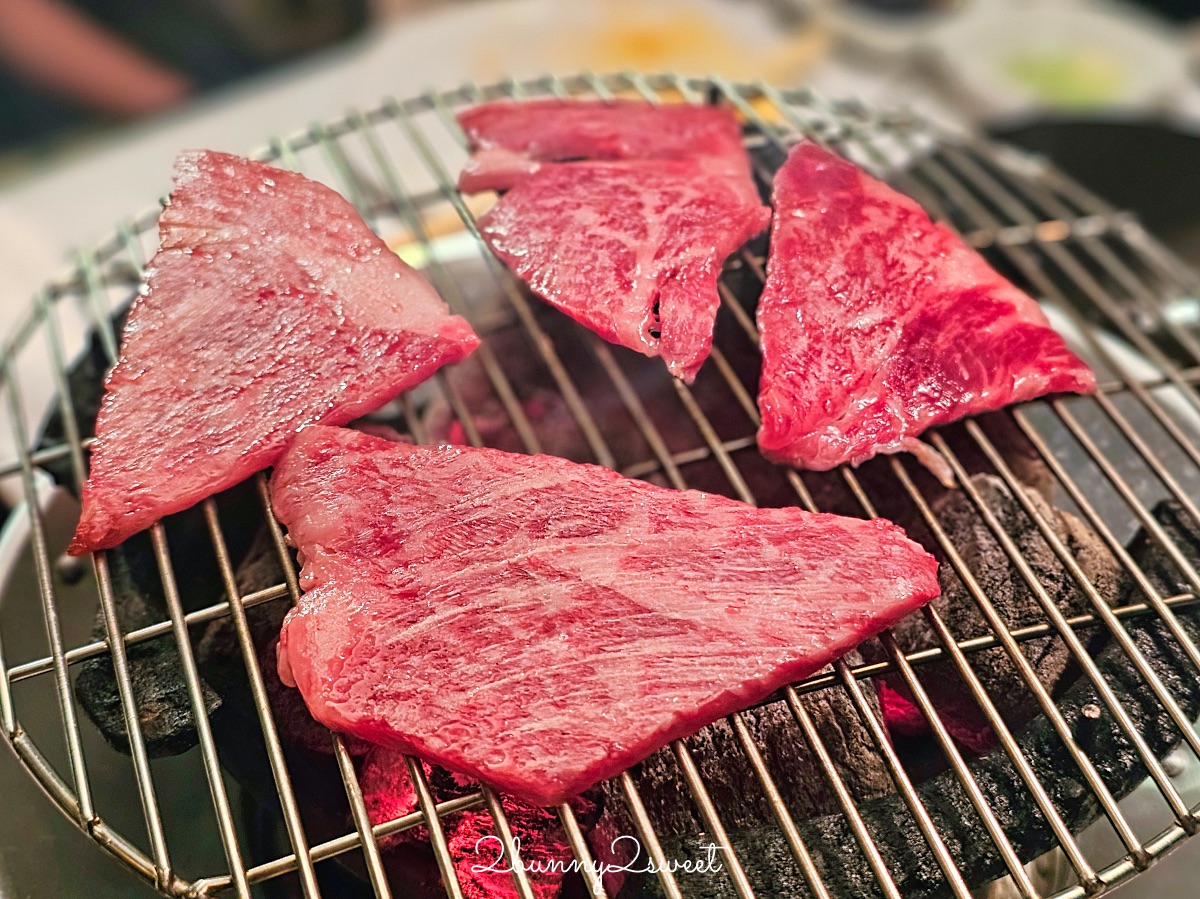 日本沖繩【炭火焼肉専門店 牛皇】和牛高級燒肉餐廳：極致奢華的頂級燒肉饗宴 @兔兒毛毛姊妹花