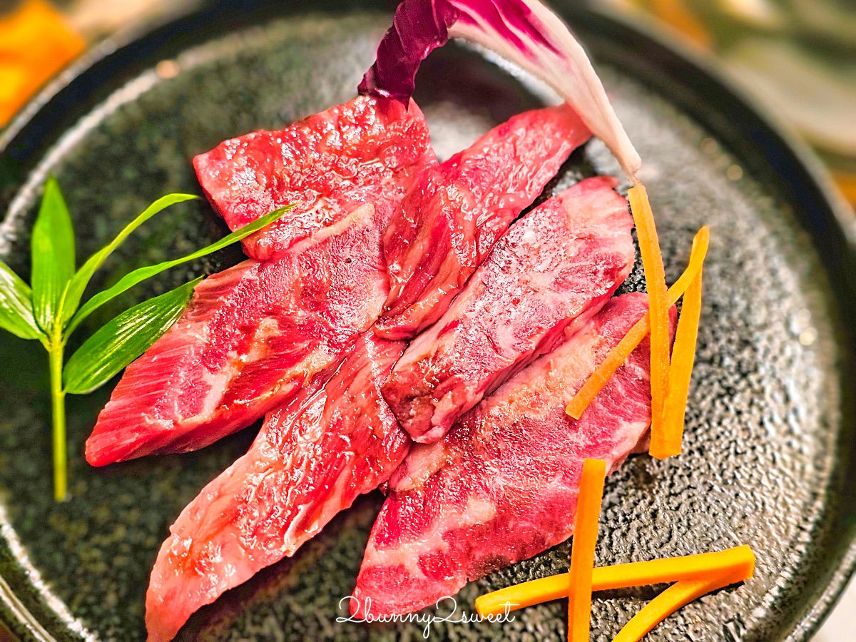 日本沖繩【炭火焼肉専門店 牛皇】和牛高級燒肉餐廳：極致奢華的頂級燒肉饗宴 @兔兒毛毛姊妹花