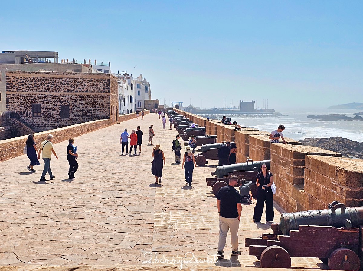 摩洛哥【索維拉 Essaouira】迷人海港古城藍白小鎮，權力遊戲拍攝地點必吃必玩攻略 @兔兒毛毛姊妹花