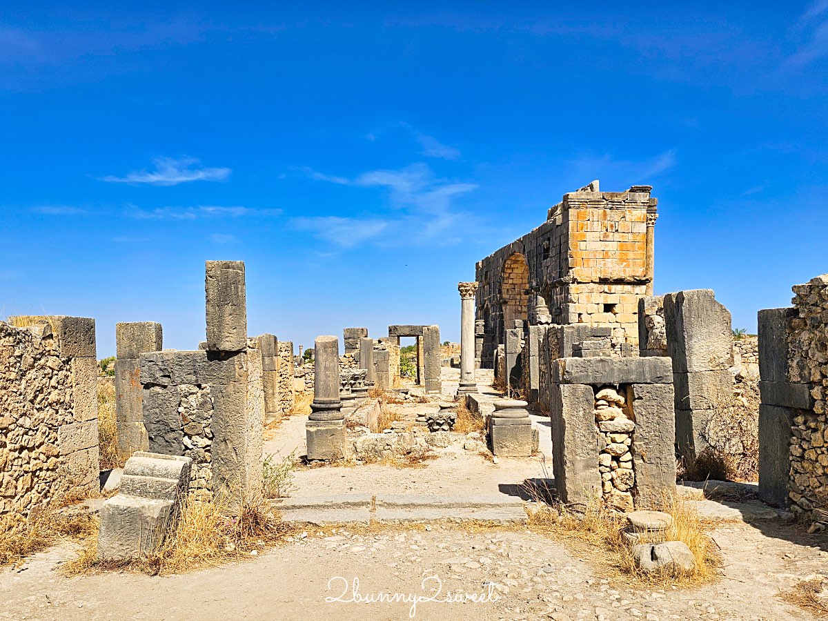 摩洛哥千年古城奇蹟！【瓦魯比利斯 Volubilis】世界遺產羅馬古城遺跡全攻略 @兔兒毛毛姊妹花