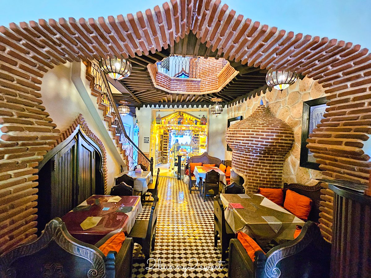 舍夫沙萬美食【Restaurant Casa Aladdin】眺望藍城屋頂與卡斯巴堡的夢幻打卡餐廳 @兔兒毛毛姊妹花