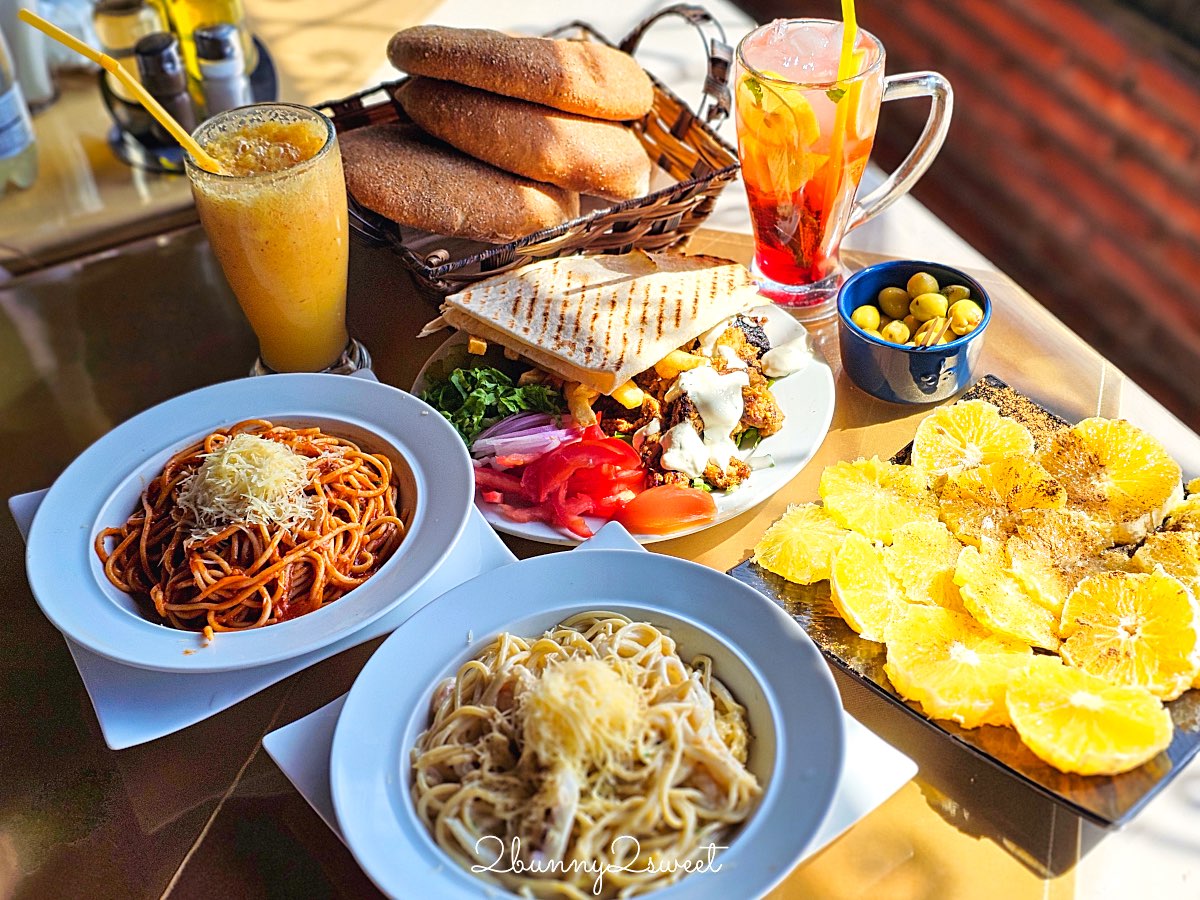 舍夫沙萬美食【Restaurant Casa Aladdin】眺望藍城屋頂與卡斯巴堡的夢幻打卡餐廳 @兔兒毛毛姊妹花