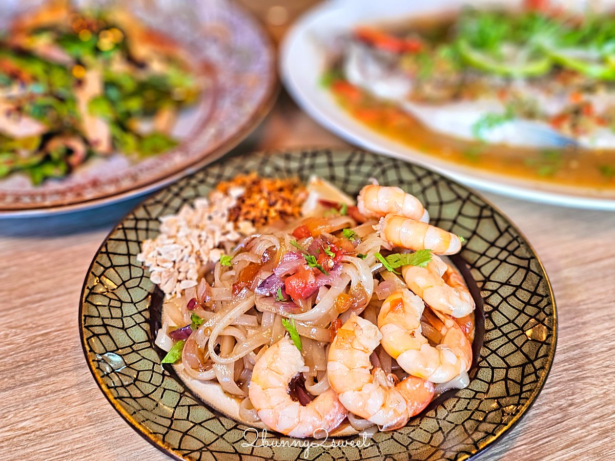 【ABV南洋餐酒館國館店】免出國吃正宗泰國菜配精釀啤酒，巨無霸火山排骨超霸氣 @兔兒毛毛姊妹花