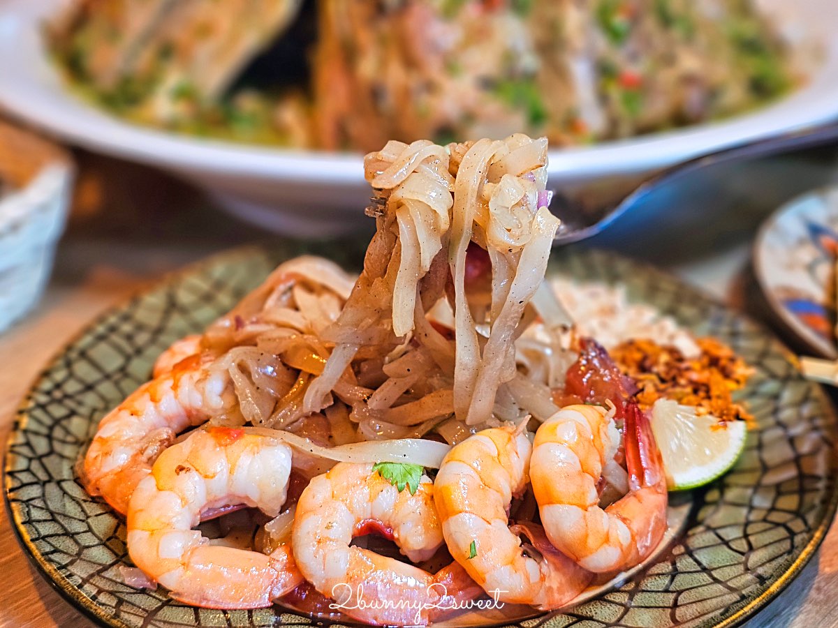 【ABV南洋餐酒館國館店】免出國吃正宗泰國菜配精釀啤酒，巨無霸火山排骨超霸氣 @兔兒毛毛姊妹花