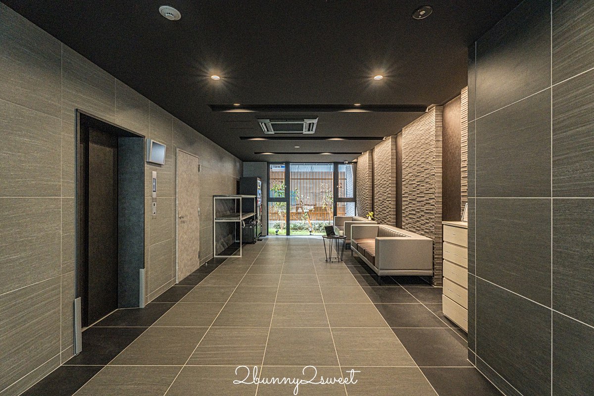 大阪全新開幕公寓式飯店【艾思利德酒店難波道頓堀東 ESLEAD HOTEL Namba Dotonbori East】大空間附廚房、洗衣機超便利！ @兔兒毛毛姊妹花