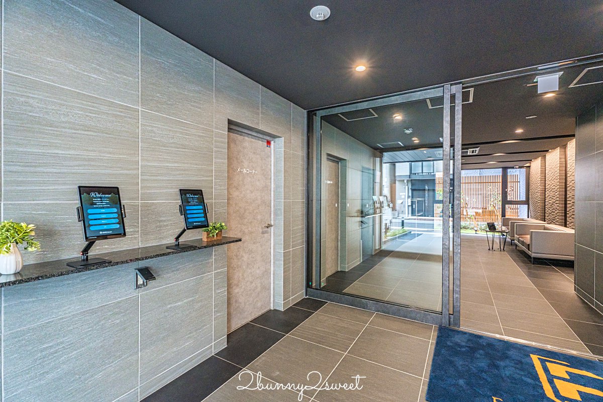 大阪全新開幕公寓式飯店【艾思利德酒店難波道頓堀東 ESLEAD HOTEL Namba Dotonbori East】大空間附廚房、洗衣機超便利！ @兔兒毛毛姊妹花