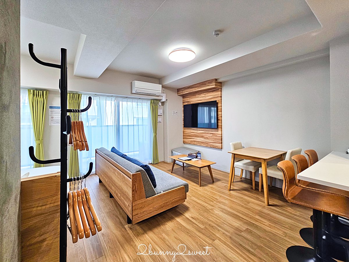 大阪全新開幕公寓式飯店【艾思利德酒店難波道頓堀東 ESLEAD HOTEL Namba Dotonbori East】大空間附廚房、洗衣機超便利！ @兔兒毛毛姊妹花