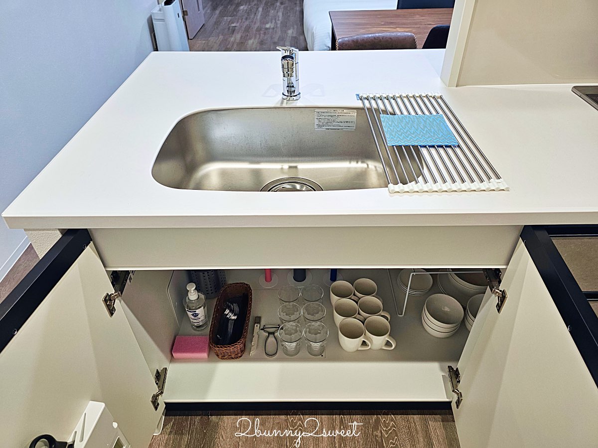 大阪全新開幕公寓式飯店【艾思利德酒店難波道頓堀東 ESLEAD HOTEL Namba Dotonbori East】大空間附廚房、洗衣機超便利！ @兔兒毛毛姊妹花