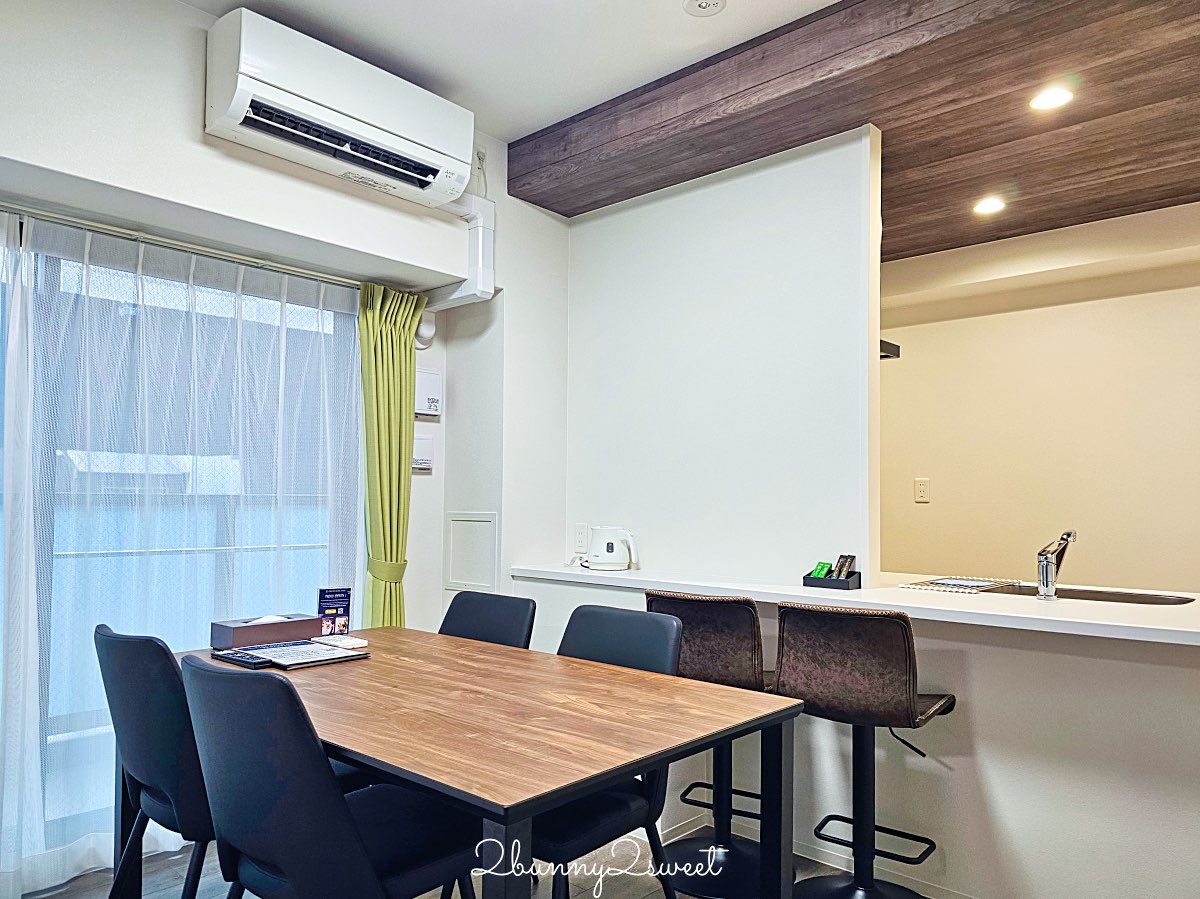 大阪全新開幕公寓式飯店【艾思利德酒店難波道頓堀東 ESLEAD HOTEL Namba Dotonbori East】大空間附廚房、洗衣機超便利！ @兔兒毛毛姊妹花