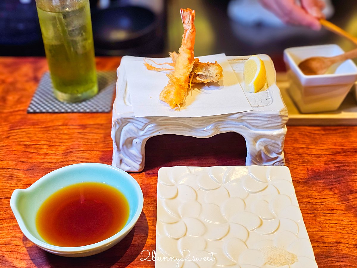 大阪美食【天婦羅天山】法善寺橫丁米其林等級天婦羅：現炸職人秀 × 嚴選旬味食材 × 二樓清酒吧 AWA 氛圍滿點！ @兔兒毛毛姊妹花