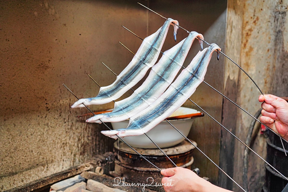 京都鰻魚飯【炭燒鰻 土井活鰻】伏見稻荷人氣炭火鰻魚名店！百年職人魂的炭香蒲燒鰻重 @兔兒毛毛姊妹花