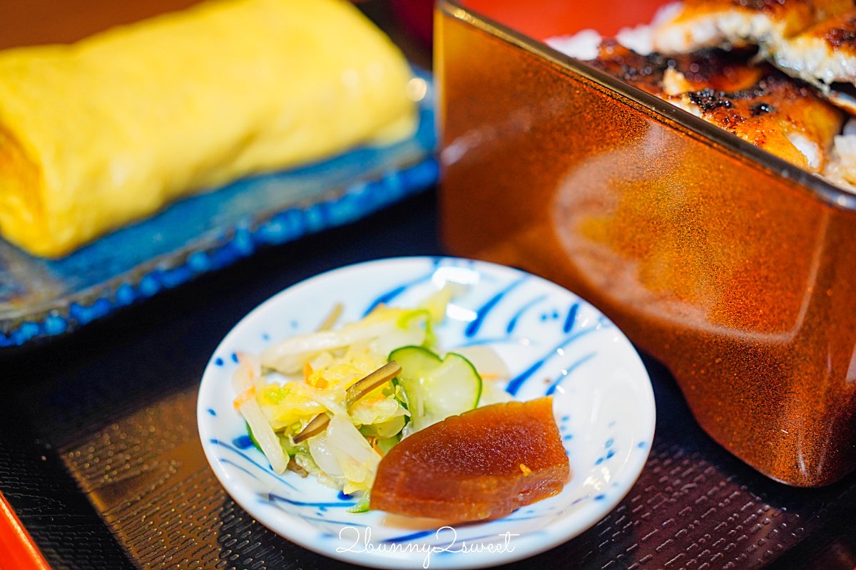 京都鰻魚飯【炭燒鰻 土井活鰻】伏見稻荷人氣炭火鰻魚名店！百年職人魂的炭香蒲燒鰻重 @兔兒毛毛姊妹花