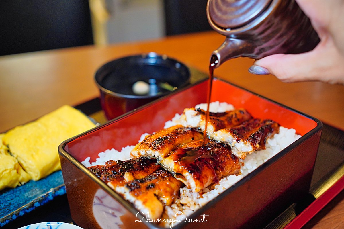 京都鰻魚飯【炭燒鰻 土井活鰻】伏見稻荷人氣炭火鰻魚名店！百年職人魂的炭香蒲燒鰻重 @兔兒毛毛姊妹花
