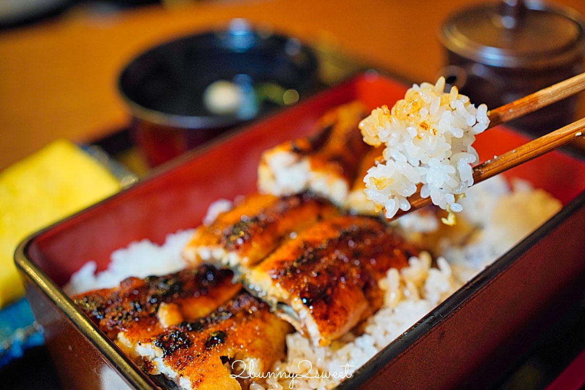 京都鰻魚飯【炭燒鰻 土井活鰻】伏見稻荷人氣炭火鰻魚名店！百年職人魂的炭香蒲燒鰻重 @兔兒毛毛姊妹花