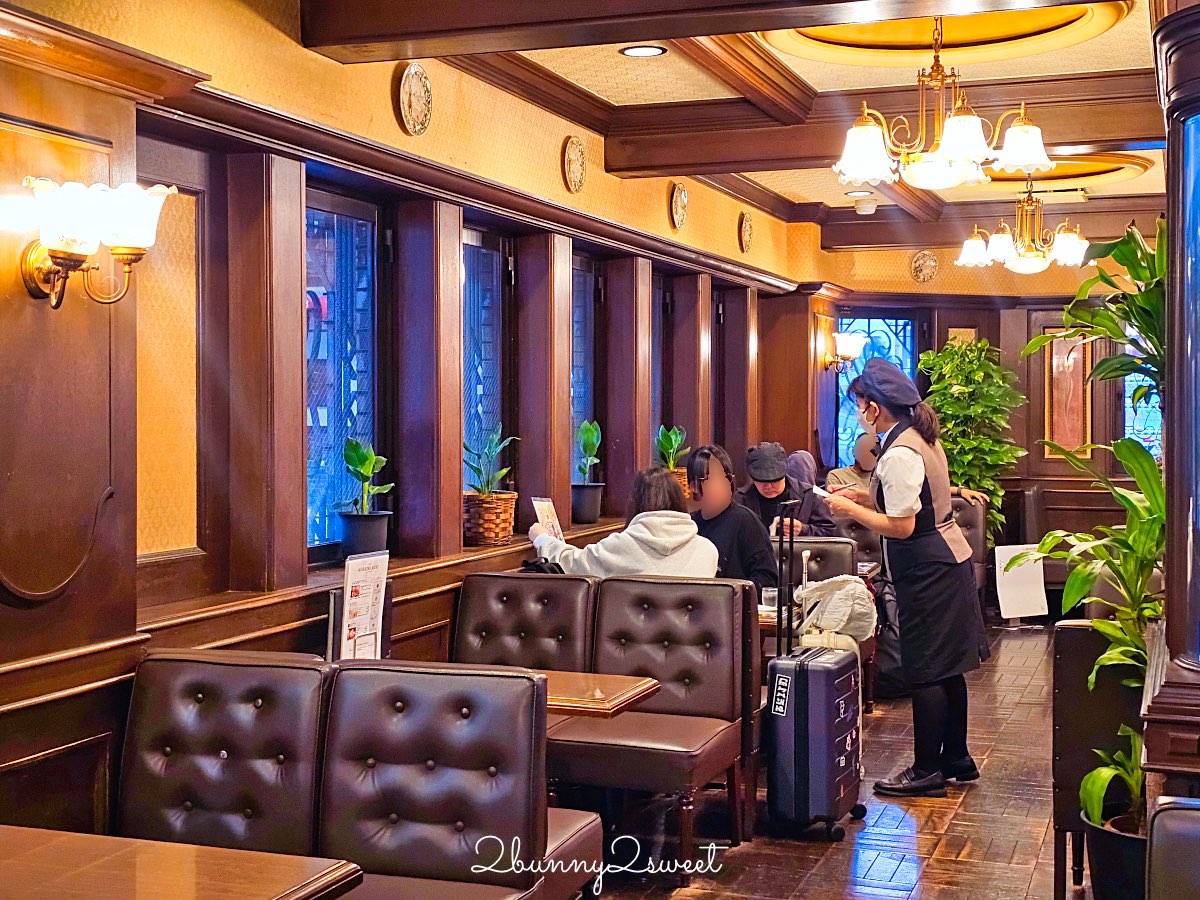 大阪美食【丸福珈琲店】昭和復古咖啡廳!香氣濃郁的深焙咖啡、厚蛋三明治與銅板鬆餅超經典 @兔兒毛毛姊妹花 大阪美食【丸福珈琲店】昭和復古咖啡廳!香氣濃郁的深焙咖啡、厚蛋三明治與銅板鬆餅超經典 @兔兒毛毛姊妹花