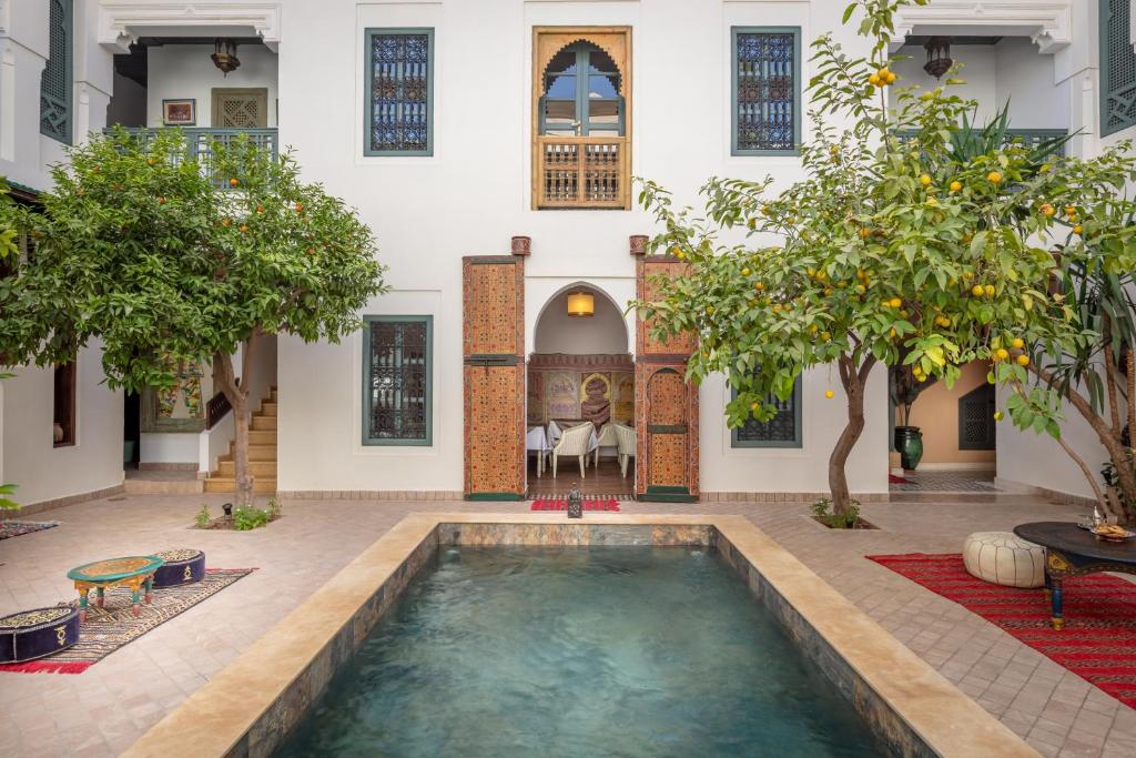 摩洛哥【Riad Les Remparts de La Kasbah】馬拉喀什老城區絕美花園傳統庭院旅館開箱 @兔兒毛毛姊妹花
