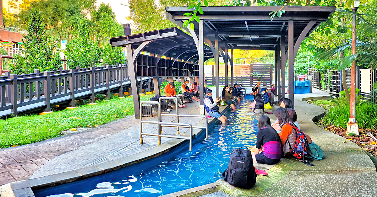 台北內湖美食》GUMGUM not only beer &#038; wings 雞翅酒吧-內科店～內湖唯一獨棟玻璃屋網美餐酒館，15 種口味雞翅配精釀啤酒、享用美味創意料理｜捷運西湖站餐廳 @兔兒毛毛姊妹花