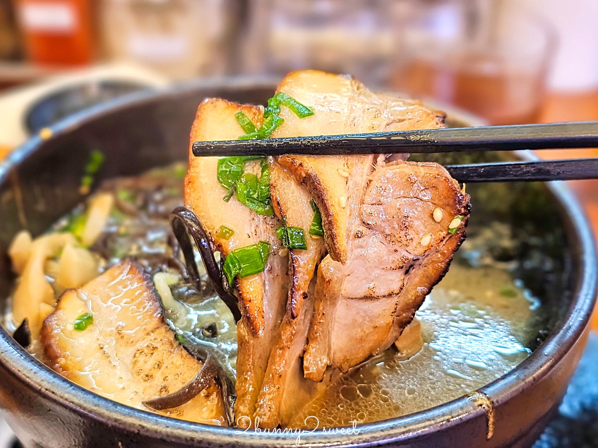 【Niku Gottsuo Ramen】鳥取米子牛骨拉麵名店：必吃濃郁湯頭，肉量爆棚的超滿足系拉麵！ @兔兒毛毛姊妹花