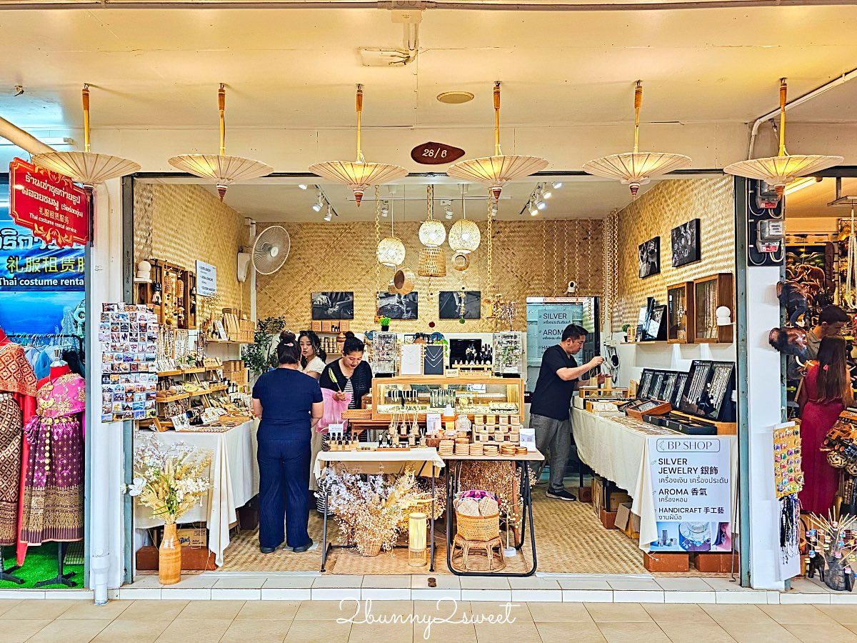【清萊一日遊】白廟、藍廟、黑屋、長頸族園區一次玩！經典六大景點、交通、路線全整理 @兔兒毛毛姊妹花