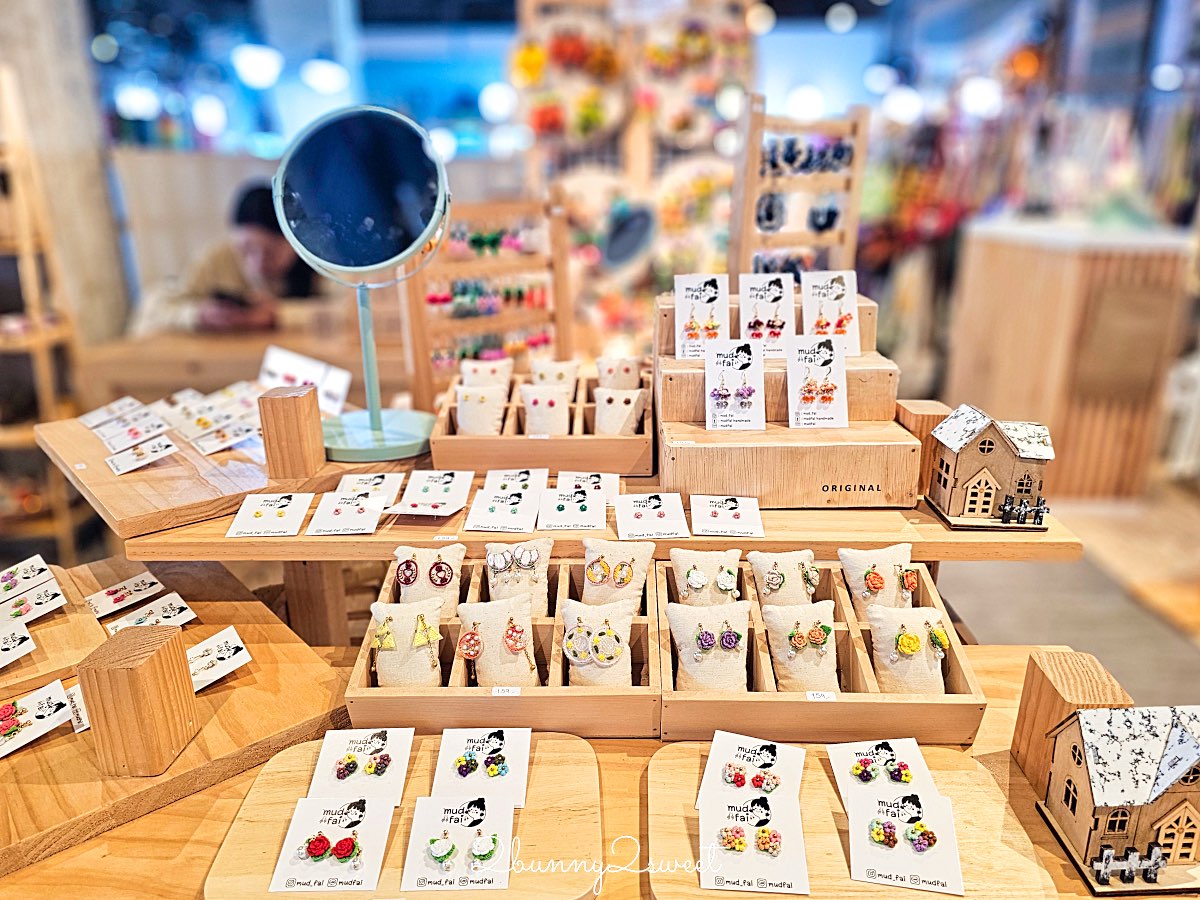 【One Nimman】清邁最美文青商場～在地設計品牌、香氛選物、貓咪咖啡、米其林餐廳一次逛透！ @兔兒毛毛姊妹花