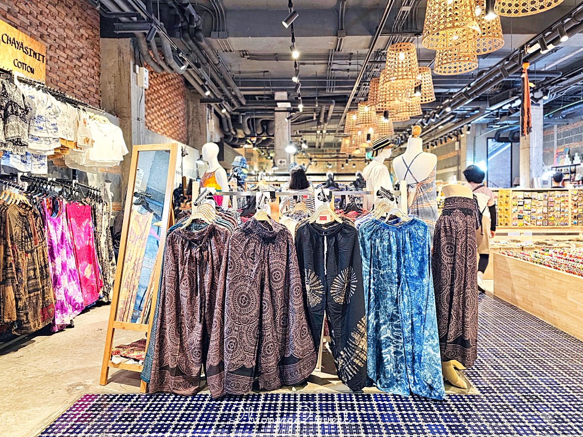 【One Nimman】清邁最美文青商場～在地設計品牌、香氛選物、貓咪咖啡、米其林餐廳一次逛透！ @兔兒毛毛姊妹花