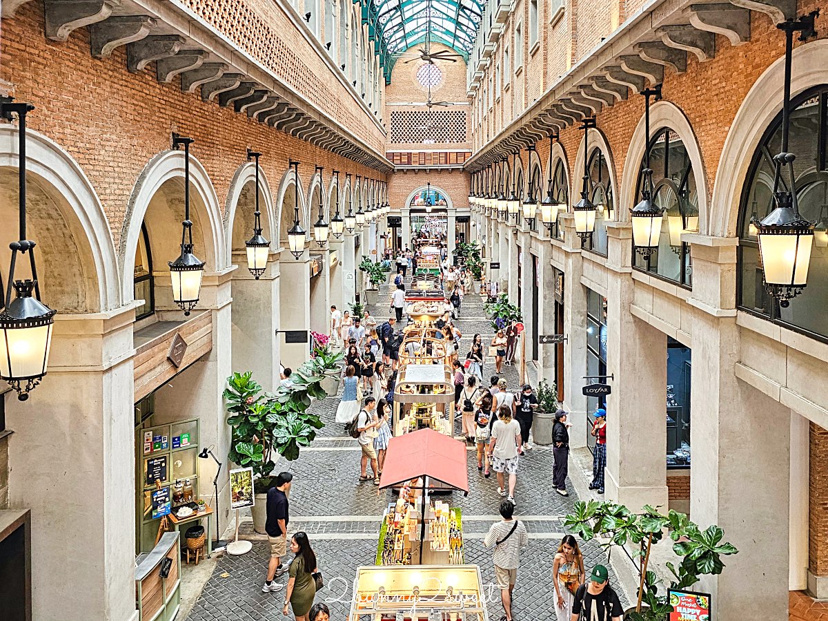 【One Nimman】清邁最美文青商場～在地設計品牌、香氛選物、貓咪咖啡、米其林餐廳一次逛透！ @兔兒毛毛姊妹花