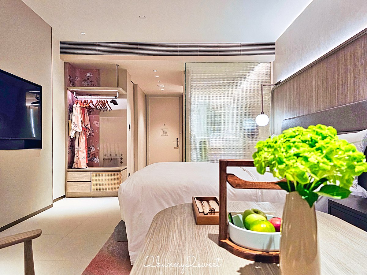 曼谷【KROMO Bangkok Curio Collection by Hilton】粉紅夢幻設計、絕美空中泳池、文青系早餐超驚艷! @兔兒毛毛姊妹花 曼谷【KROMO Bangkok Curio Collection by Hilton】粉紅夢幻設計、絕美空中泳池、文青系早餐超驚艷! @兔兒毛毛姊妹花