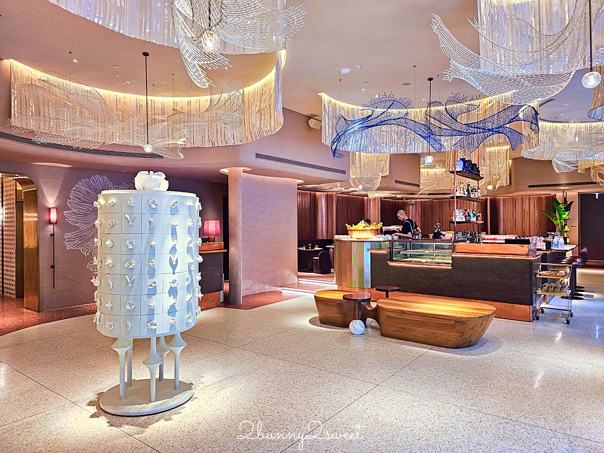 曼谷【KROMO Bangkok Curio Collection by Hilton】粉紅夢幻設計、絕美空中泳池、文青系早餐超驚艷! @兔兒毛毛姊妹花 曼谷【KROMO Bangkok Curio Collection by Hilton】粉紅夢幻設計、絕美空中泳池、文青系早餐超驚艷! @兔兒毛毛姊妹花