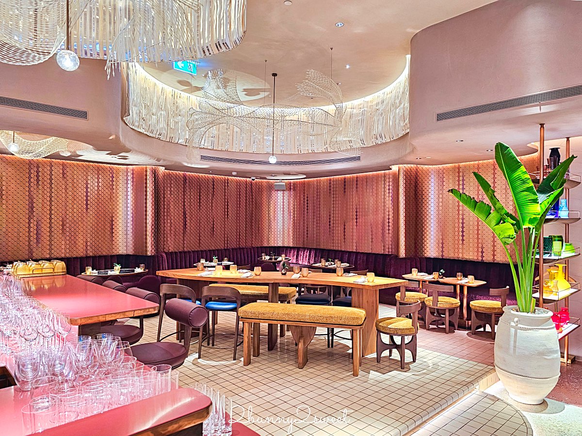 曼谷【KROMO Bangkok Curio Collection by Hilton】粉紅夢幻設計、絕美空中泳池、文青系早餐超驚艷! @兔兒毛毛姊妹花 曼谷【KROMO Bangkok Curio Collection by Hilton】粉紅夢幻設計、絕美空中泳池、文青系早餐超驚艷! @兔兒毛毛姊妹花