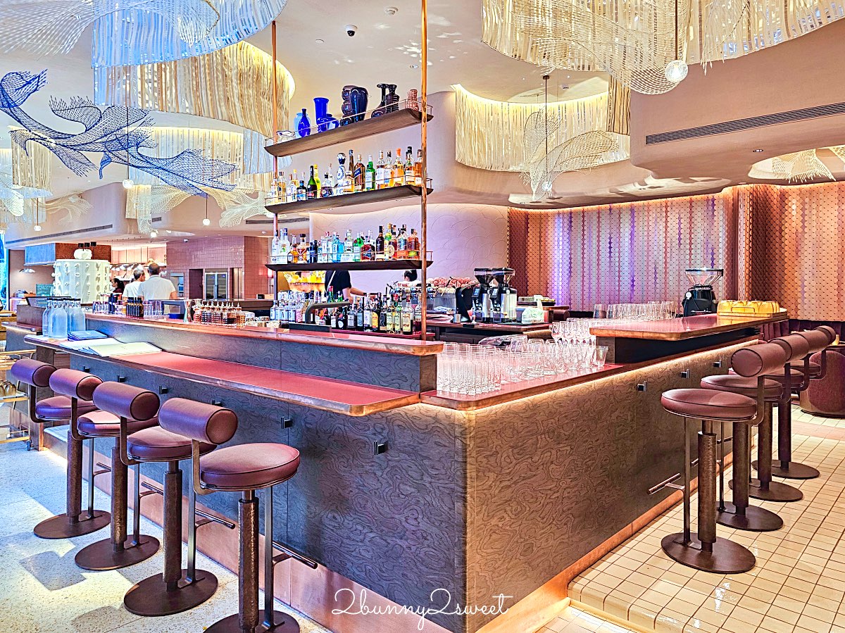 曼谷【KROMO Bangkok Curio Collection by Hilton】粉紅夢幻設計、絕美空中泳池、文青系早餐超驚艷! @兔兒毛毛姊妹花 曼谷【KROMO Bangkok Curio Collection by Hilton】粉紅夢幻設計、絕美空中泳池、文青系早餐超驚艷! @兔兒毛毛姊妹花