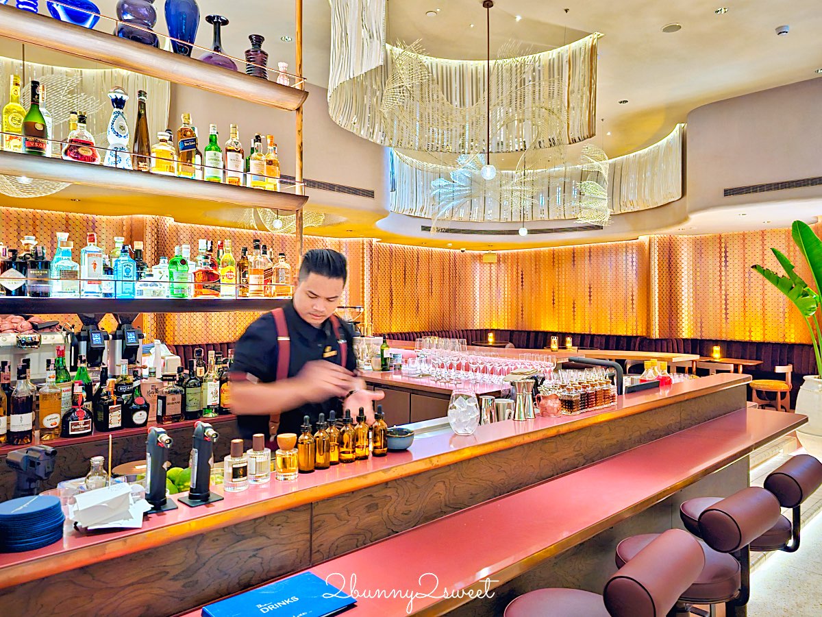 曼谷【KROMO Bangkok Curio Collection by Hilton】粉紅夢幻設計、絕美空中泳池、文青系早餐超驚艷! @兔兒毛毛姊妹花 曼谷【KROMO Bangkok Curio Collection by Hilton】粉紅夢幻設計、絕美空中泳池、文青系早餐超驚艷! @兔兒毛毛姊妹花