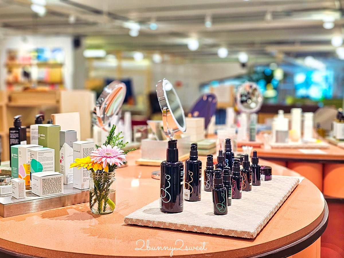 曼谷設計迷必訪【FRIEND FRIEND】Emporium停車場改建，以綠意與光打造的生活美學空間 @兔兒毛毛姊妹花