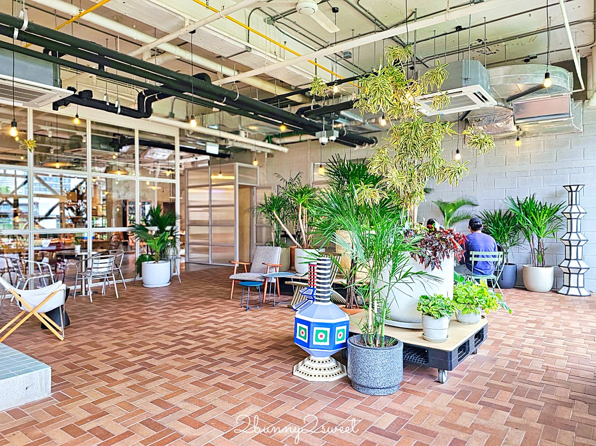 曼谷設計迷必訪【FRIEND FRIEND】Emporium停車場改建，以綠意與光打造的生活美學空間 @兔兒毛毛姊妹花