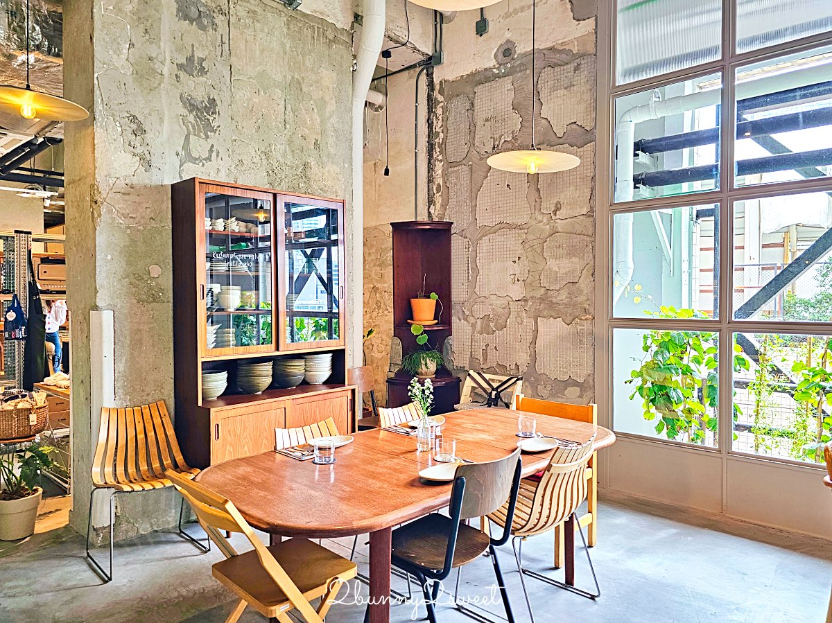 曼谷設計迷必訪【FRIEND FRIEND】Emporium停車場改建，以綠意與光打造的生活美學空間 @兔兒毛毛姊妹花