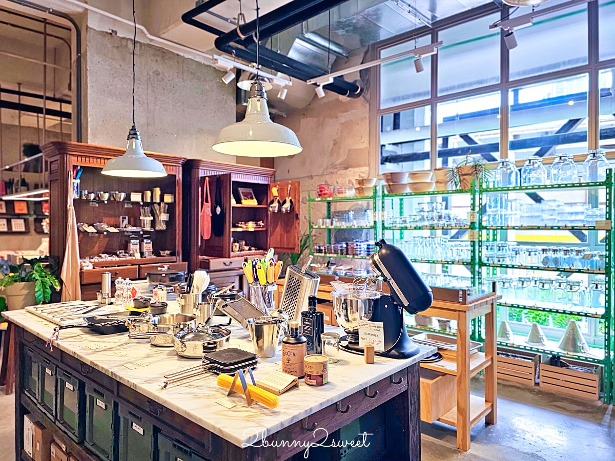 曼谷設計迷必訪【FRIEND FRIEND】Emporium停車場改建，以綠意與光打造的生活美學空間 @兔兒毛毛姊妹花