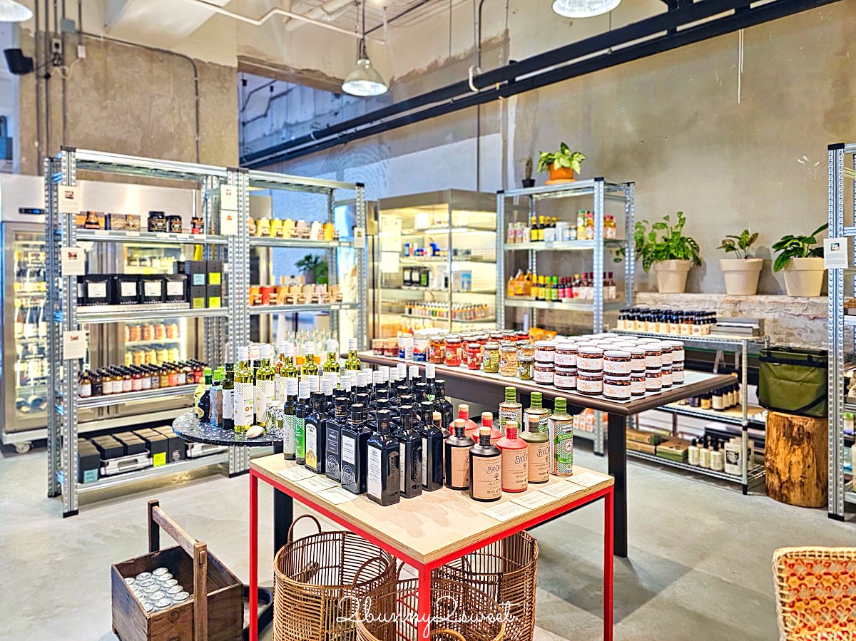 曼谷設計迷必訪【FRIEND FRIEND】Emporium停車場改建，以綠意與光打造的生活美學空間 @兔兒毛毛姊妹花