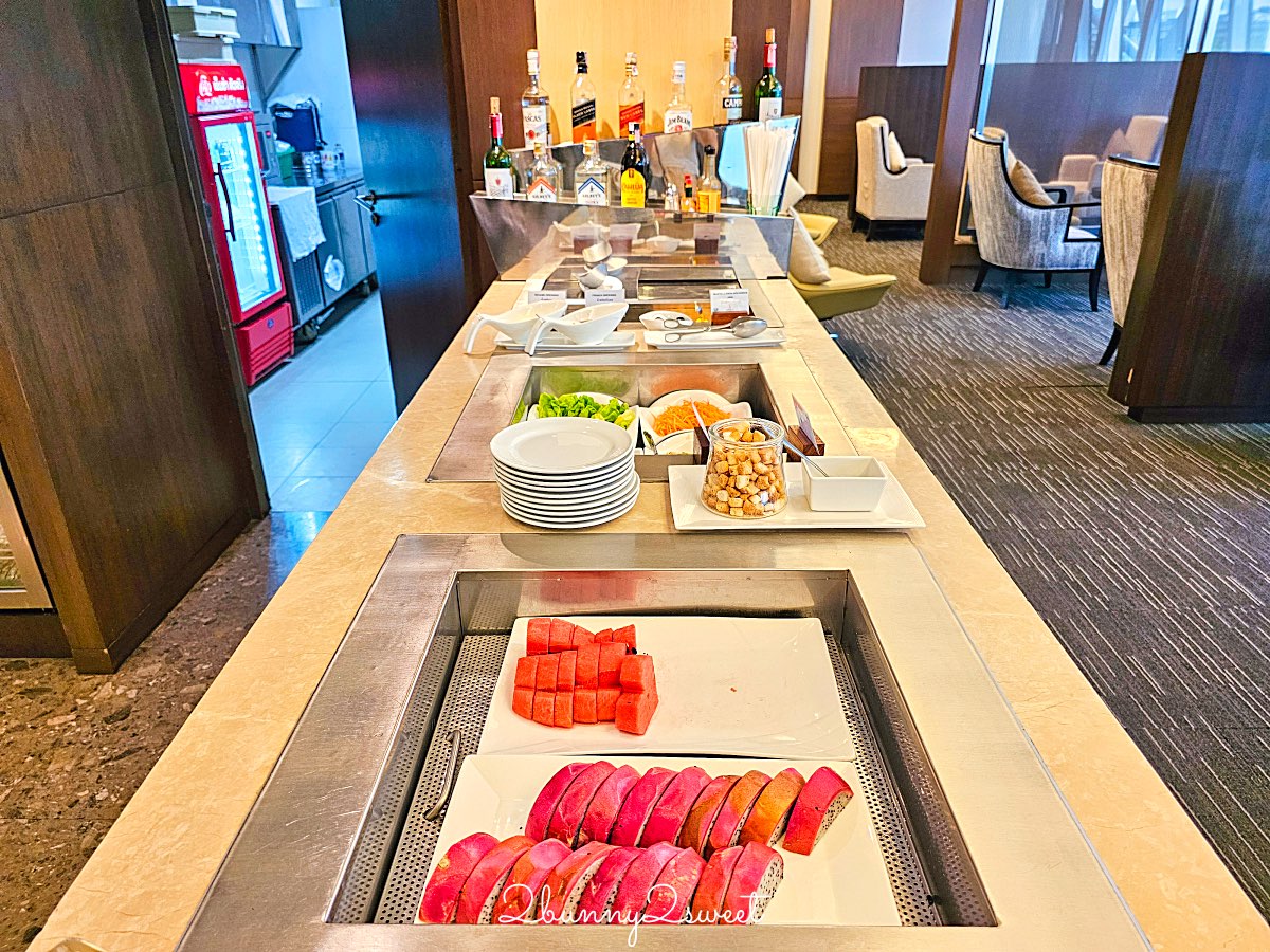 曼谷BKK機場JCB卡免費貴賓室【Miracle First Class Lounge】環境餐點實拍+使用條件一次看懂 @兔兒毛毛姊妹花 曼谷BKK機場JCB卡免費貴賓室【Miracle First Class Lounge】環境餐點實拍+使用條件一次看懂 @兔兒毛毛姊妹花