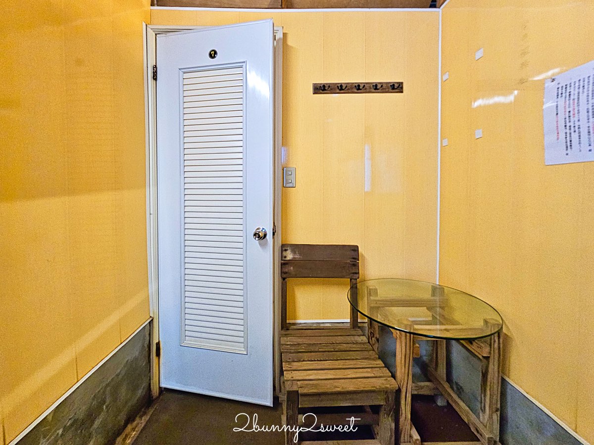 【小坂溫泉】金山萬里山城擁有自家溫泉井的老宅湯屋，85°C 天然乳白溫泉好療癒 @兔兒毛毛姊妹花