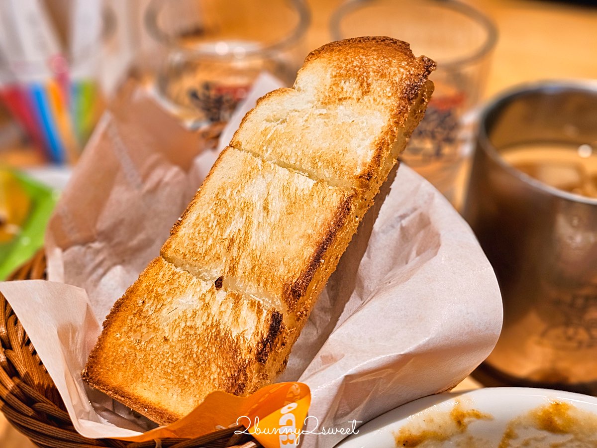 客美多咖啡民生圓環店|買咖啡送早餐、實品比菜單更巨大的名古屋咖啡廳進駐民生社區 @兔兒毛毛姊妹花 客美多咖啡民生圓環店|買咖啡送早餐、實品比菜單更巨大的名古屋咖啡廳進駐民生社區 @兔兒毛毛姊妹花