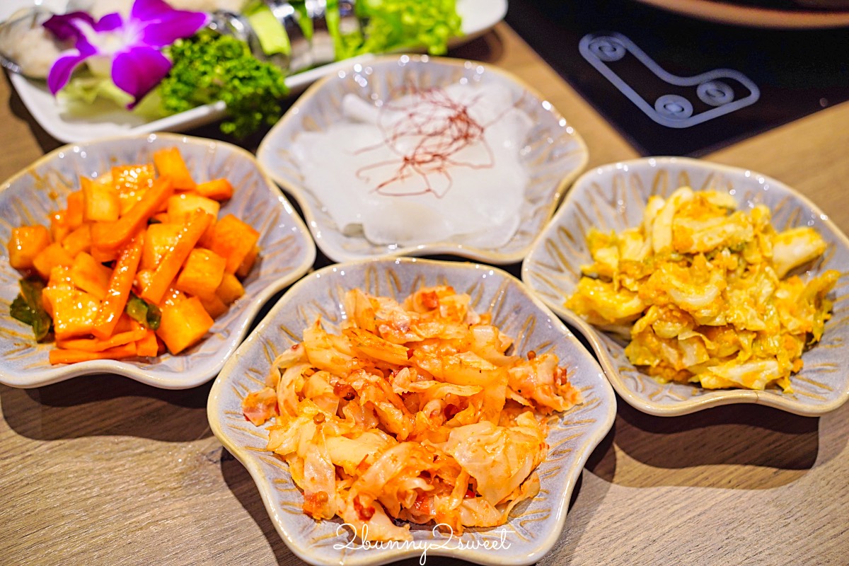 【君曜雞湯】信義區最強雞湯火鍋,人蔘花膠全雞金湯涮A5和牛、龍蝦海鮮太過癮 @兔兒毛毛姊妹花 【君曜雞湯】信義區最強雞湯火鍋,人蔘花膠全雞金湯涮A5和牛、龍蝦海鮮太過癮 @兔兒毛毛姊妹花