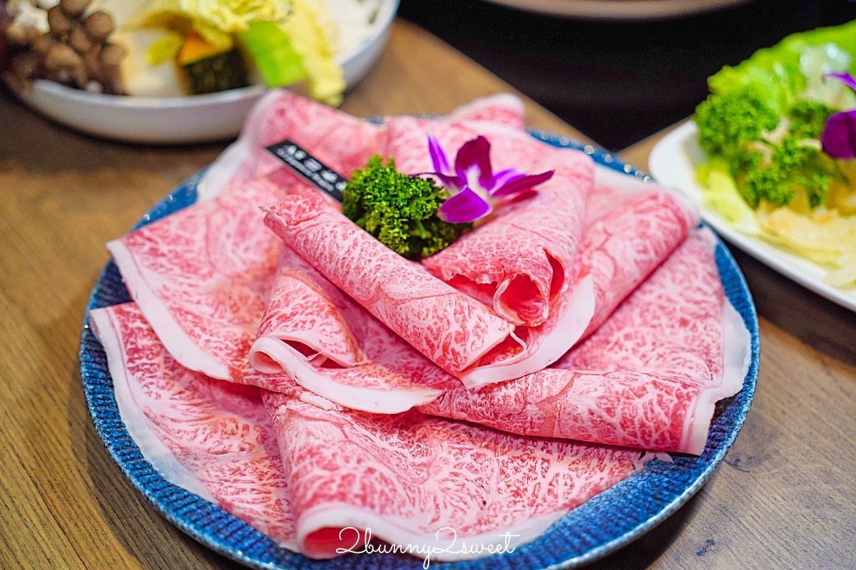 【君曜雞湯】信義區最強雞湯火鍋,人蔘花膠全雞金湯涮A5和牛、龍蝦海鮮太過癮 @兔兒毛毛姊妹花 【君曜雞湯】信義區最強雞湯火鍋,人蔘花膠全雞金湯涮A5和牛、龍蝦海鮮太過癮 @兔兒毛毛姊妹花