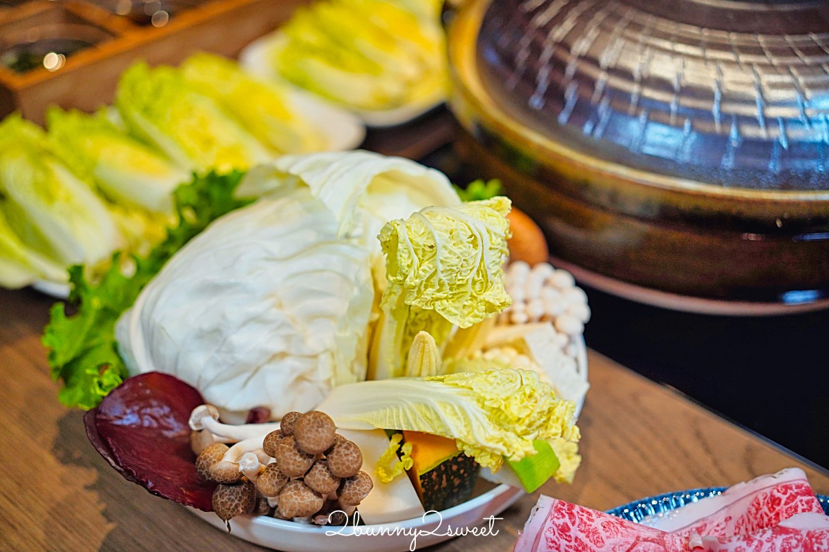 【君曜雞湯】信義區最強雞湯火鍋,人蔘花膠全雞金湯涮A5和牛、龍蝦海鮮太過癮 @兔兒毛毛姊妹花 【君曜雞湯】信義區最強雞湯火鍋,人蔘花膠全雞金湯涮A5和牛、龍蝦海鮮太過癮 @兔兒毛毛姊妹花