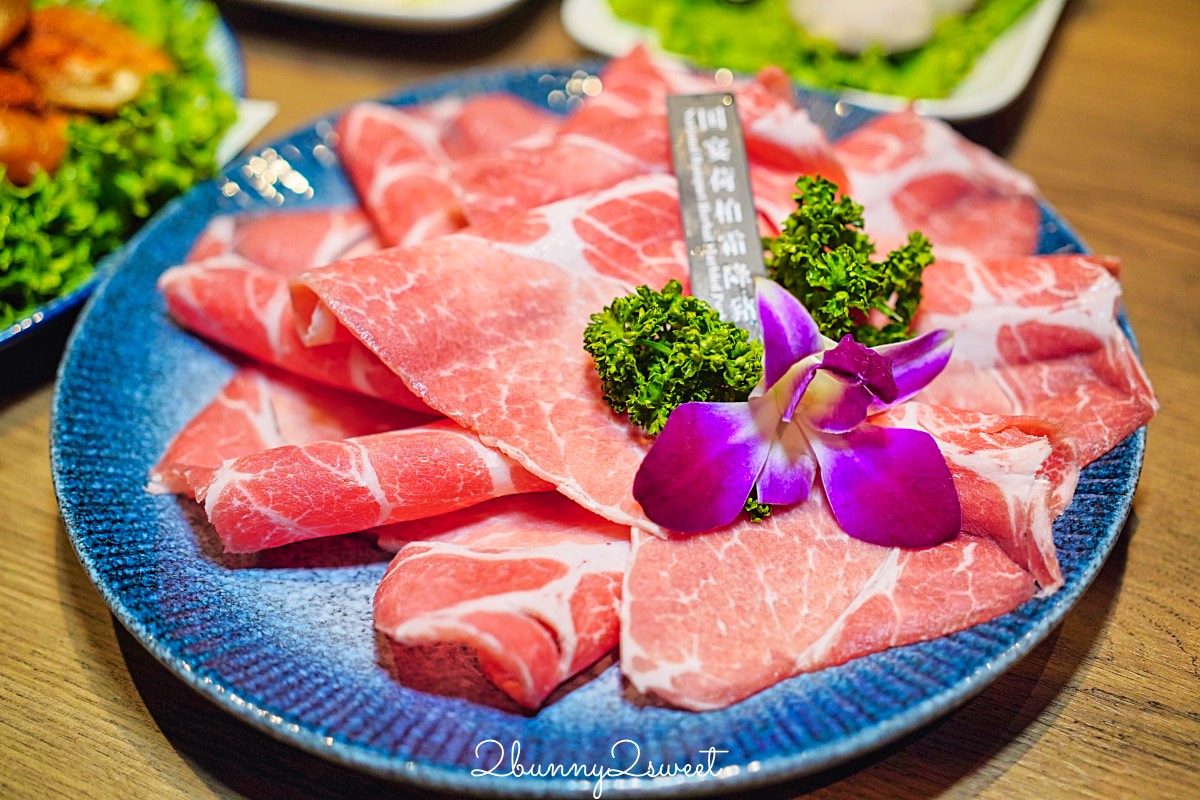 【君曜雞湯】信義區最強雞湯火鍋,人蔘花膠全雞金湯涮A5和牛、龍蝦海鮮太過癮 @兔兒毛毛姊妹花 【君曜雞湯】信義區最強雞湯火鍋,人蔘花膠全雞金湯涮A5和牛、龍蝦海鮮太過癮 @兔兒毛毛姊妹花