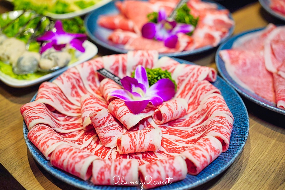 【君曜雞湯】信義區最強雞湯火鍋,人蔘花膠全雞金湯涮A5和牛、龍蝦海鮮太過癮 @兔兒毛毛姊妹花 【君曜雞湯】信義區最強雞湯火鍋,人蔘花膠全雞金湯涮A5和牛、龍蝦海鮮太過癮 @兔兒毛毛姊妹花