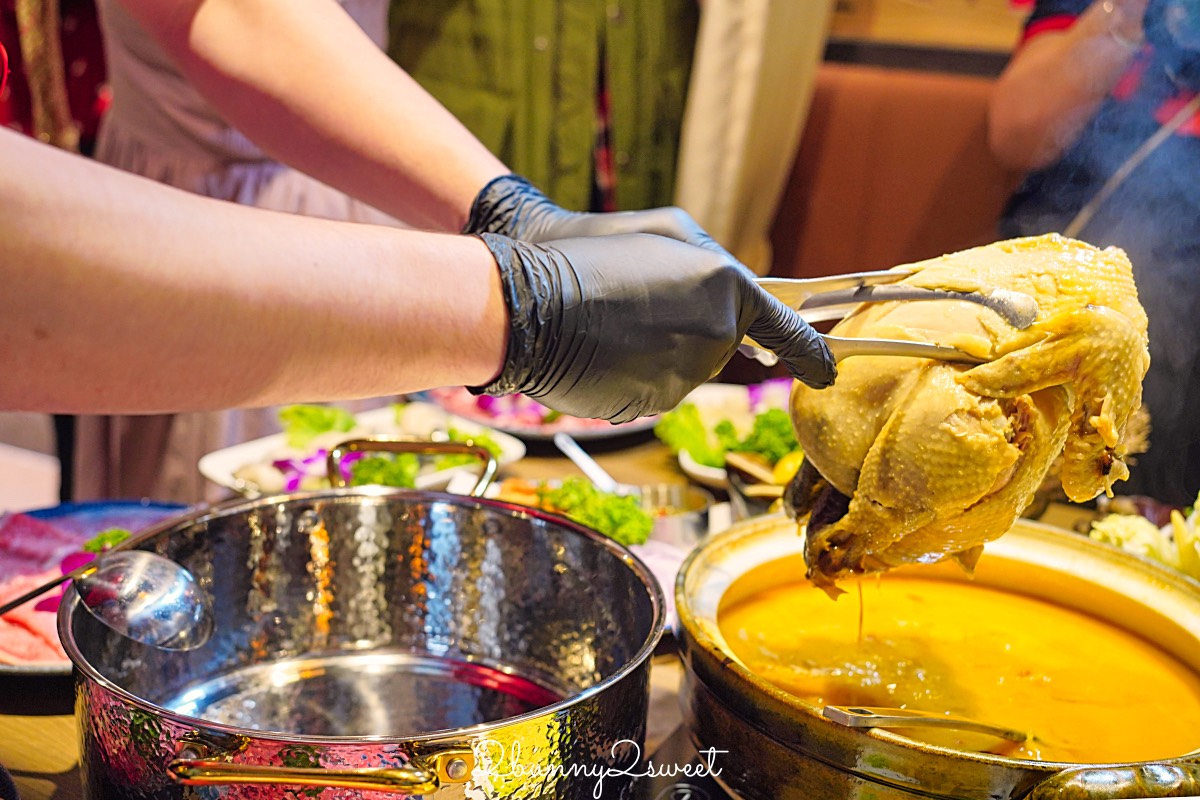 【君曜雞湯】信義區最強雞湯火鍋,人蔘花膠全雞金湯涮A5和牛、龍蝦海鮮太過癮 @兔兒毛毛姊妹花 【君曜雞湯】信義區最強雞湯火鍋,人蔘花膠全雞金湯涮A5和牛、龍蝦海鮮太過癮 @兔兒毛毛姊妹花